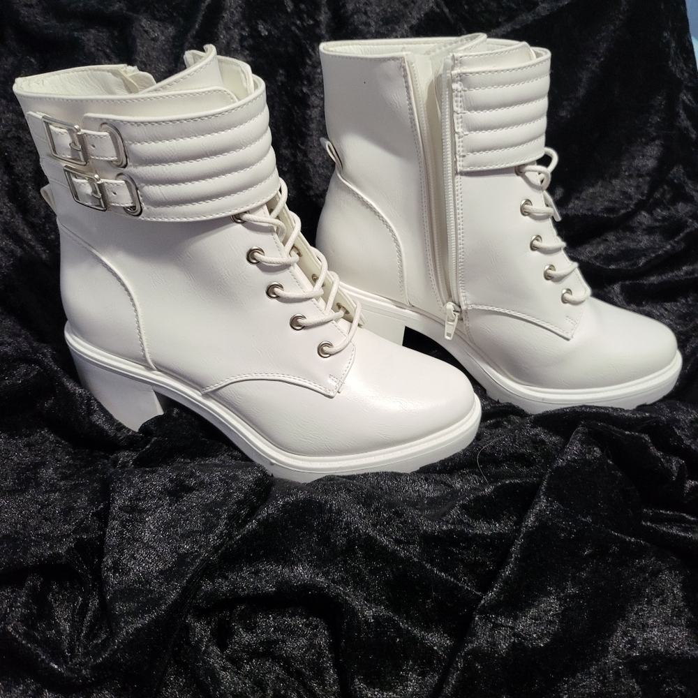 Just Fab white boots size 8